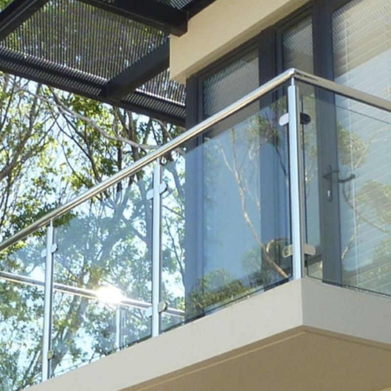 Tempered Safety Glass Railing with Sturdy Metal Posts - Anewson